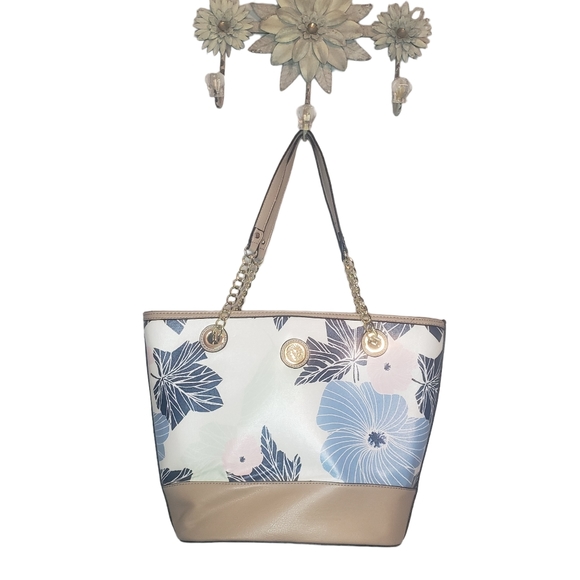 Anne Klein Handbags - EUC Anne Klein Floral Pattern Boho Shoulder Bag With Gold Chain
